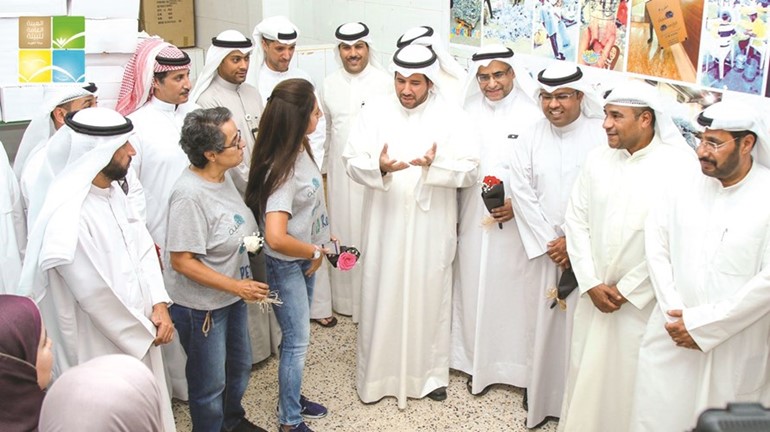 الشيخ عبدالله الأحمد خلال افتتاح مركز تسلم النفايات﻿