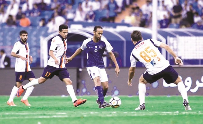 المعيوف ينقذ الهلال من التعثر أمام الفيحاء