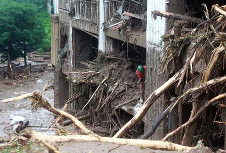 عدد قتلى سيول وانهيارات أرضية في نيبال يرتفع إلى 49 شخصاً