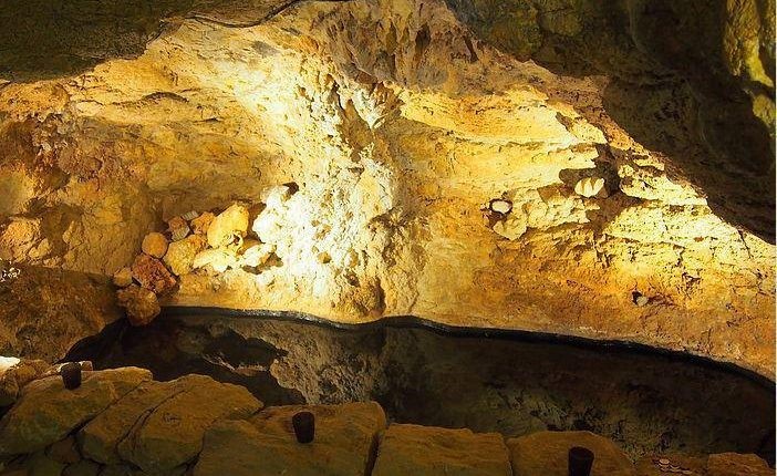 بالصور.. منزل إسباني يخفي سرا بداخله عمره 150 مليون سنة