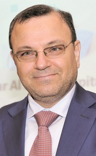 أحمد نصرالله﻿