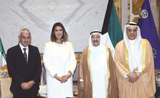 صاحب السمو الأمير الشيخ صباح الأحمد مستقبلا د.عدنان شهاب الدين وسامي الرشيد ورنا النيباري﻿