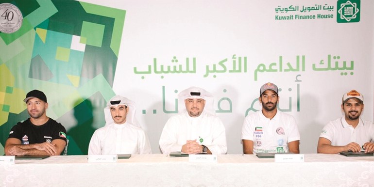 يوسف الرويح متوسطا مبادري بيتك ﻿