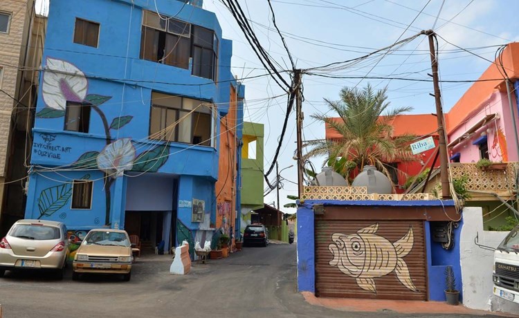 جانب من نتائج مشروع Ouzville في احد شوارع الاوزاعي	(محمود الطويل)﻿