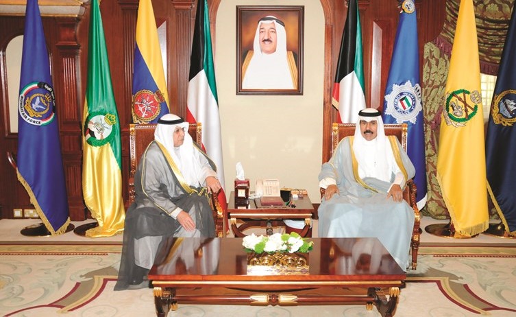 سمو ولي العهد الشيخ نواف الأحمد خلال استقبال الشيخ خالد الجراح﻿