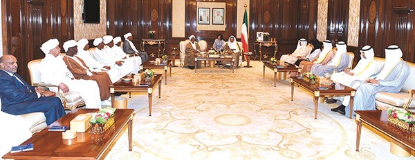  ﻿جانب من استقبال سمو الشيخ جابر المبارك لرئيس المجلس الوطني بجمهورية السودان والوفد المرافق له﻿