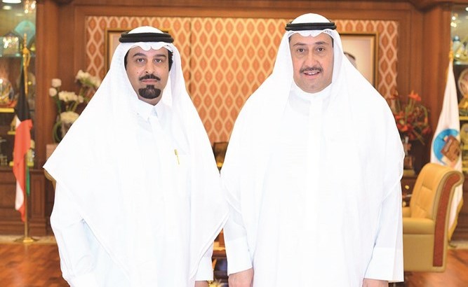 محافظ الفروانية مستقبلا عضو المجلس البلدي بمحافظة الخرج السعودية﻿