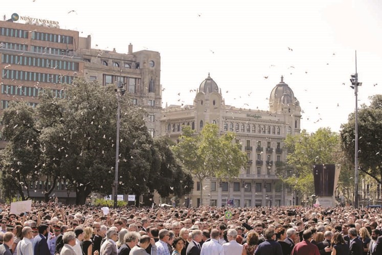 بالفيديو والصور.. إسبانيا: نخوض حرباً عالمية ضد الإرهاب
