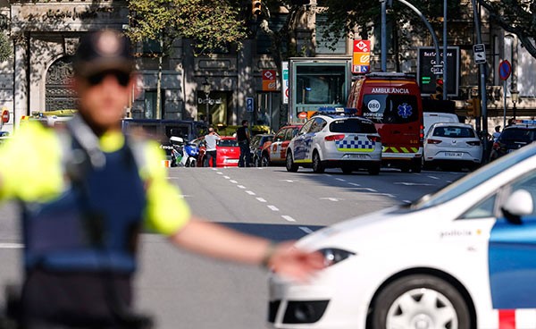 بالفيديو والصور.. إسبانيا: نخوض حرباً عالمية ضد الإرهاب
