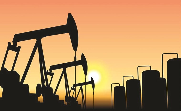 أسعار النفط حائرة بين شح المعروض وتراجع أسواق المال العالمية