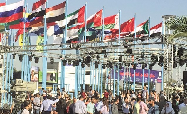 سوريون يحضرون اول معرض تجاري دولي يقام منذ 2011	(أ.پ)﻿