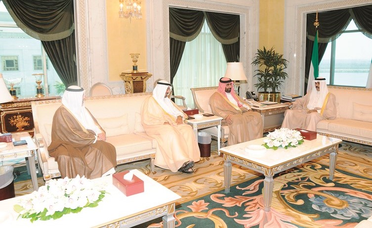 سمو ولي العهد مستقبلا الشيخ احمد الصباح والشيخ د.محمد الصباح والشيخ بدر الصباح ﻿