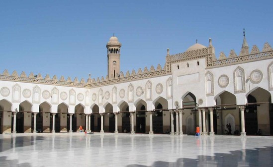 الأزهر يرد على تونس.. لا اجتهاد أمام القرآن