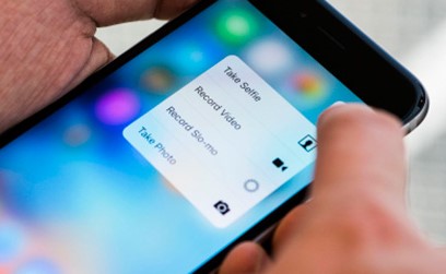 لكل ضغطة على شاشة آيفون استخدام.. اختصارات جديدة تساعدك على "احتراف" استخدام هواتف آبل