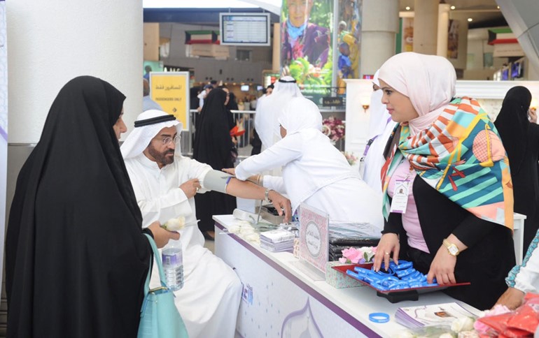 تكاتف جهود "الداخلية" و"الصحة" و"الأوقاف "في مطار الكويت للتسهيل على الحجاج