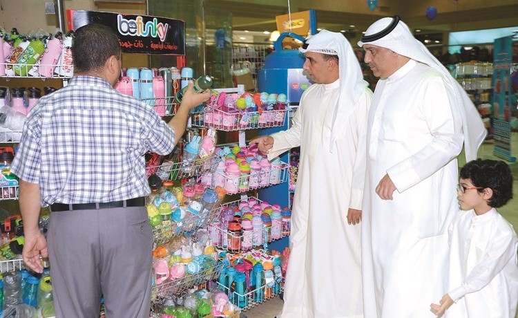 جولة على المنتجات المعروضة﻿