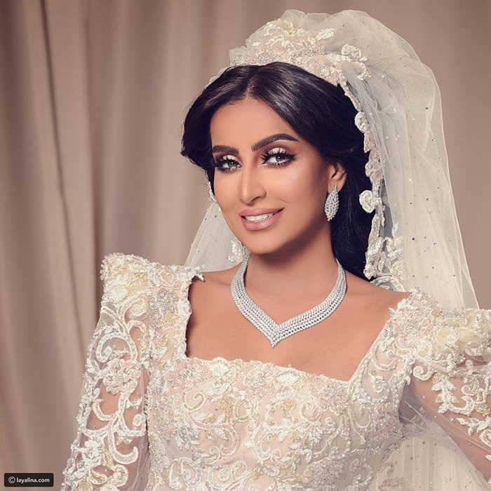 صور أشهر زيجات المشاهير في 2017 صراع الأجمل والأسوأ على فستان الزفاف