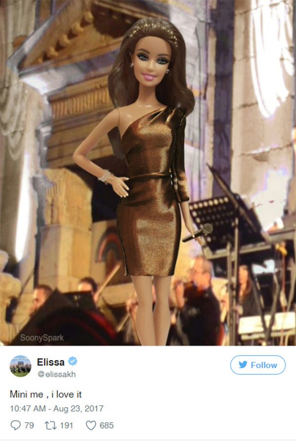 إليسا تنشر صورة دمية تشبهها وتعلق: نسختي الصغيرة !
