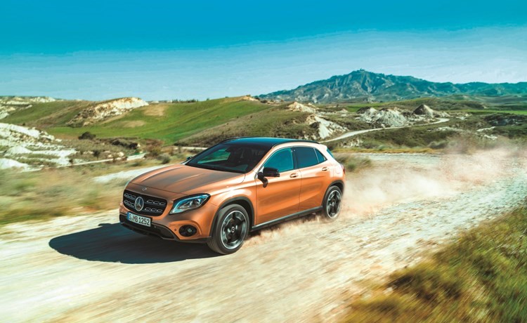 «مرسيدس - بنز» 4MATIC تحتفل بمرور 30 عاماً من الصدارة على الطرقات