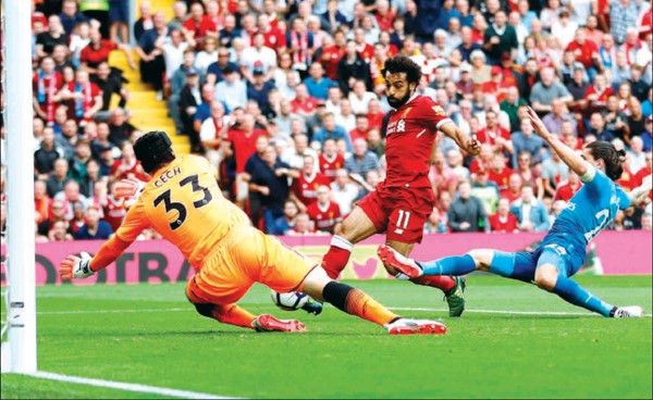 المصري محمد صلاح يواصل التألق مع فريقه ليڤربول											 (رويترز)