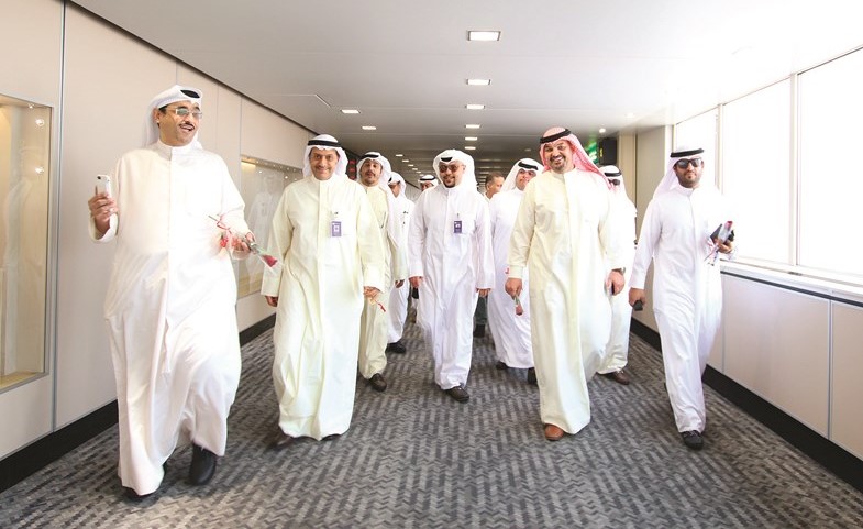 وصول وفد الخطوط الوطنية وكبار الشخصيات لمطار مملكة البحرين ﻿