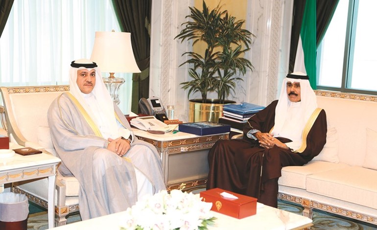 سمو ولي العهد الشيخ نواف الأحمد مستقبلا م.سالم الاذينة ﻿