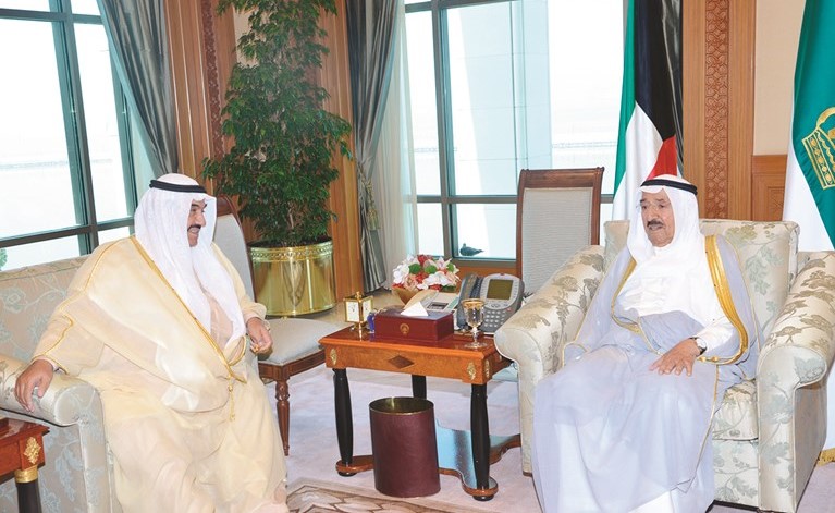 صاحب السمو الأمير الشيخ صباح الاحمد مستقبلا سمو الشيخ ناصر المحمد ﻿