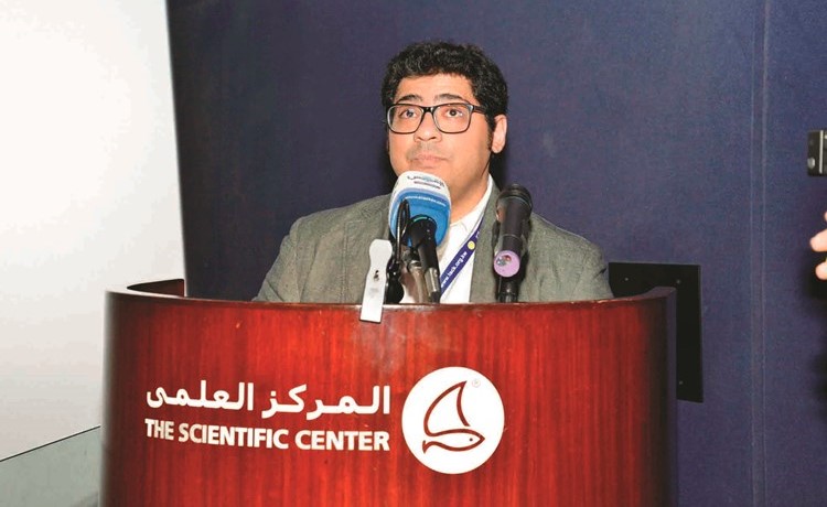 عبدالله الشتيل متحدثا خلال الحفل﻿