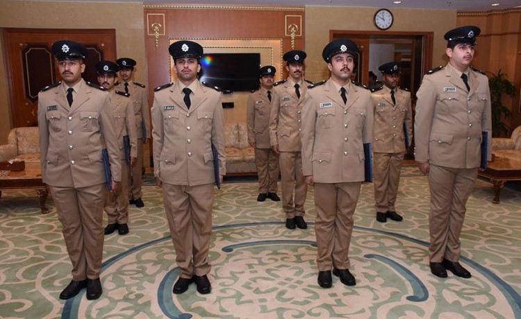 الخريجون في صورة جماعية﻿