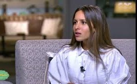 بالفيديو.. جميلة عوض : "معجبة شدت شعري عشان تتأكد إنه حقيقي"