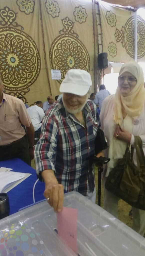 بعد غياب طويل.. شاهد الزمن يقسو على ملامح الفنانة شمس البارودي في أحدث ظهور لها