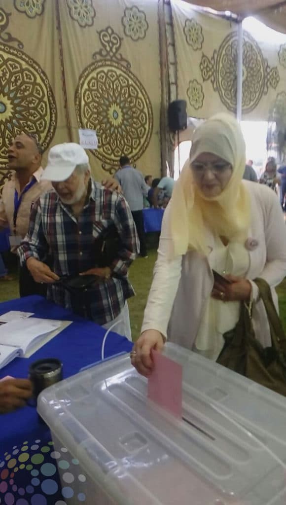 بعد غياب طويل.. شاهد الزمن يقسو على ملامح الفنانة شمس البارودي في أحدث ظهور لها