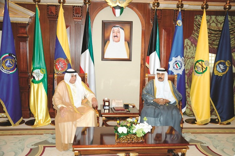سمو ولي العهد الشيخ نواف الأحمد مستقبلا الشيخ خالد الجراح ﻿