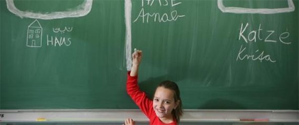 اللغة العربية تدخل مدارس ألمانية.. وزير ألماني يوضح دوافعه