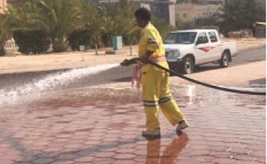 تنظيف وغسيل الشوارع﻿