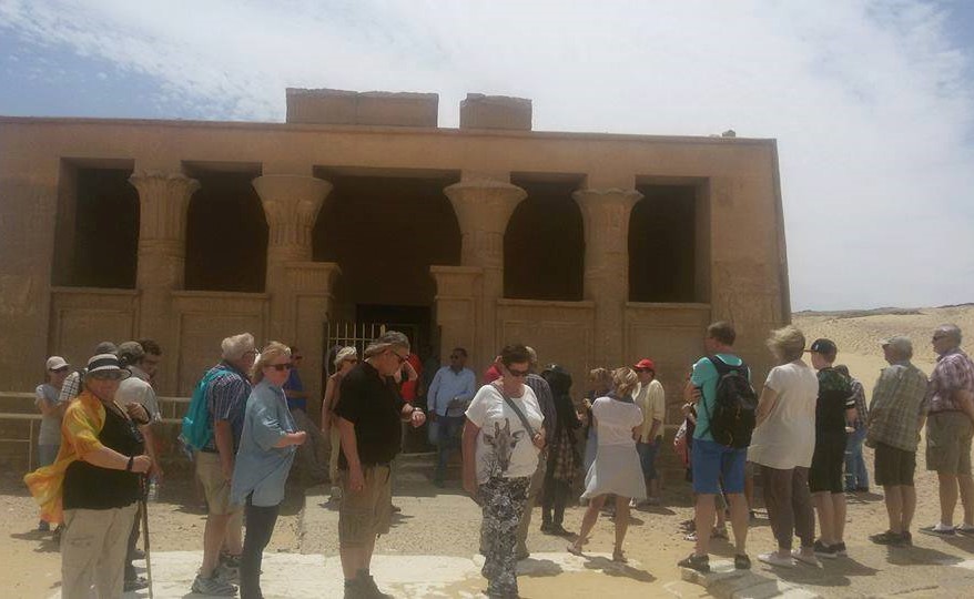 قصة الأميرة العاشقة التي بنى طه حسين منزله بجوار قبرها