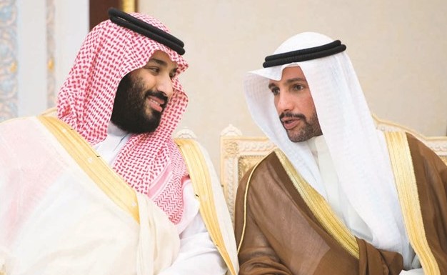 صاحب السمو الملكي الأمير محمد بن سلمان ولي العهد السعودي خلال حديثه مع رئيس مجلس الأمة مرزوق الغانم امس(واس)﻿
