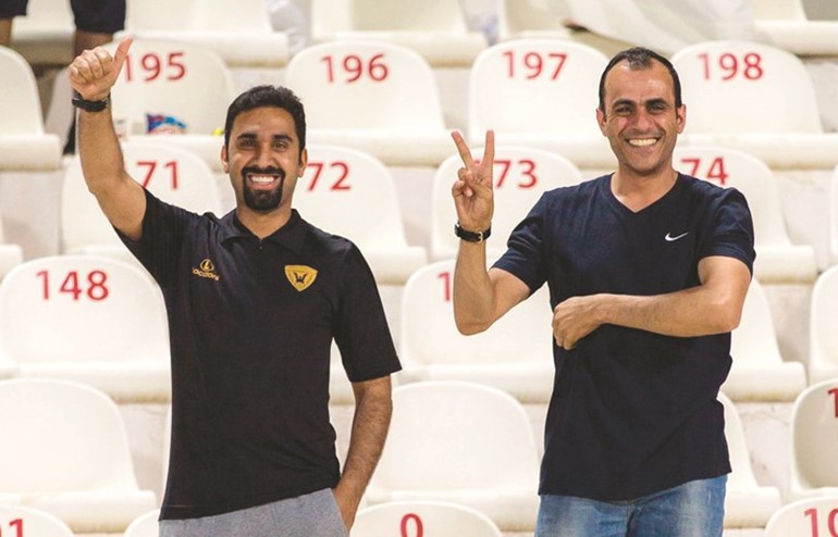 الكندري والنمش وشارة النصر﻿