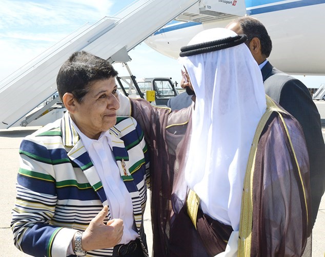 حديث بين الشيخ مشعل الأحمد والشيخة د.رشا الصباح ﻿
