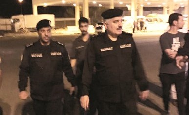 اللواء منصور العوضي خلال جولته في المنافذ﻿