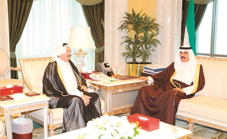 سمو نائب الأمير وولي العهد الشيخ نواف الأحمد مستقبلا فيصل الدويش﻿