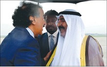 الشيخ مشعل الأحمد والسفير خالد الجارالله