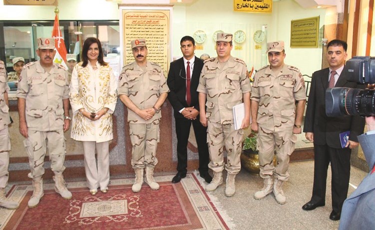 السفيرة نبيلة مكرم وزيرة الدولة للهجرة وشؤون المصريين بالخارج تشارك في افتتاح الشباك الواحد﻿