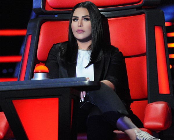 بالفيديو.. لجنة تحكيم "ذا فويس" معاً باستثناء إليسا.. وهكذا التقت أحلام بماريتا الحلاني !