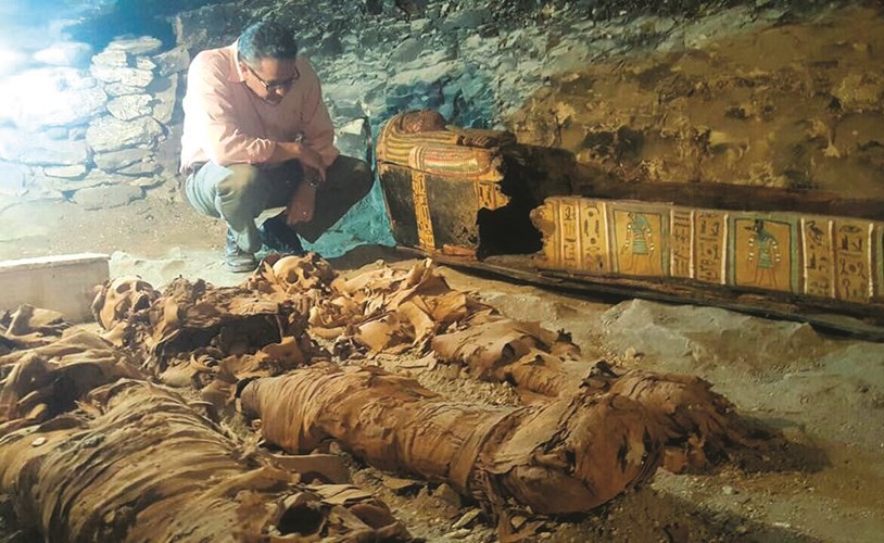 بئر تقود إلى مقبرة «صانع مجوهرات مصر القديمة» في الأقصر