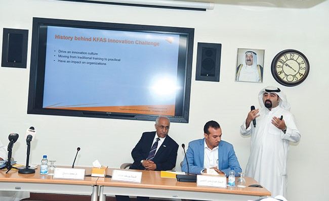 يوسف عبدالله متحدثا عن شروط التسجيل