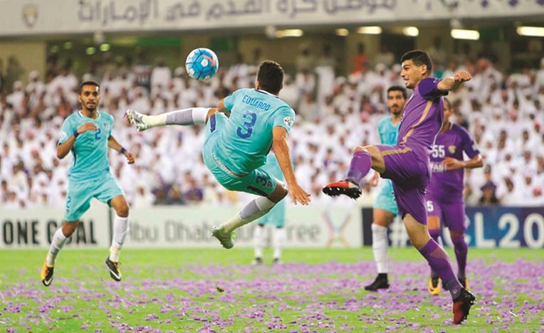 مهاجم الهلال ادواردو سيجد رقابة لصيقة من مدافعي العين اليوم 