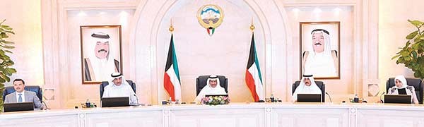 سمو الشيخ جابر المبارك مترئسا جلسة مجلس الوزراء امس﻿