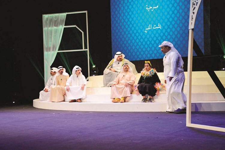جانب من عرض الافتتاح جاري العرض واستذكار لمسرحية بشت المدير﻿