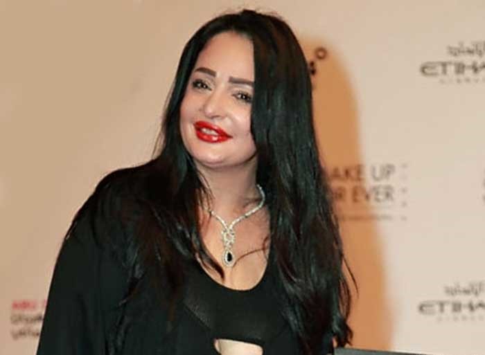 فنانة خليجية تعترف بخضوعها لعمليات تجميل خاصة... لماذا قال لها الطبيب "إن سويتي رايحة تتشوهي أكثر"